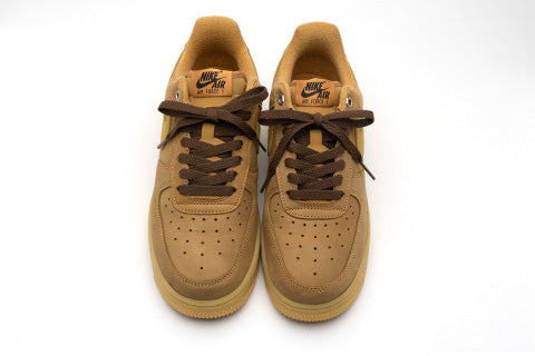 NIKE AIR FORCE1 '07 WB(ナイキ エアフォースワン)の靴ひも交換