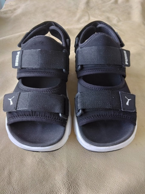 さよなら真夏日!【スニーカークリーニングキット】で子どもの汚れたサンダルを15分でピカピカに「夏じまい」。