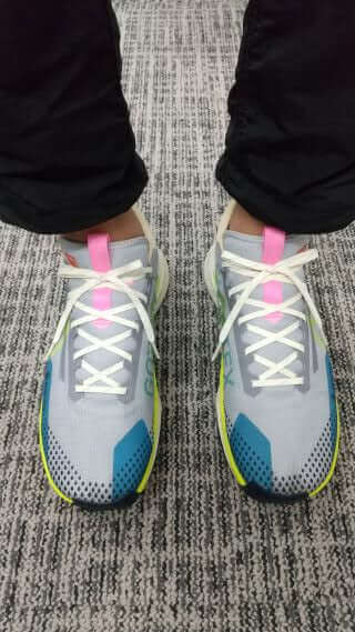 スニーカー【NIKE ペガサストレイルGTX】靴紐のキレイな結び目の作り方