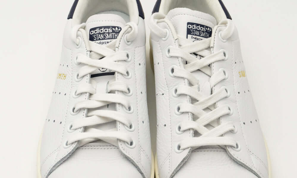 おろしたてスニーカーに「こなれ感」を!靴紐交換のススメ・選び方