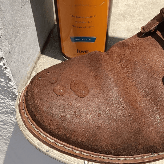 突然の雨に困った…『大活躍の防水スプレー』ご紹介