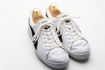 ホワイトレザースニーカーをより白く魅せるケア