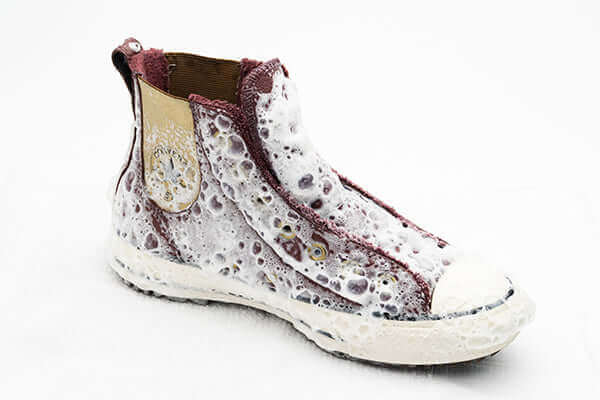 レザースニーカーのお手入れにはコレが便利！【コンバース CONVERSE ハイカットスニーカー】